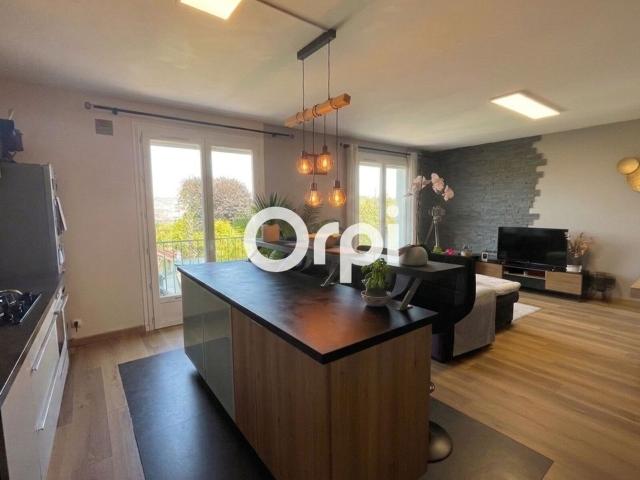 Appartement à louer 3 pièces 77 m