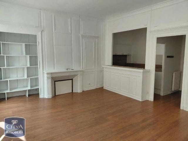 Appartement à louer 3 pièces 77.6m²