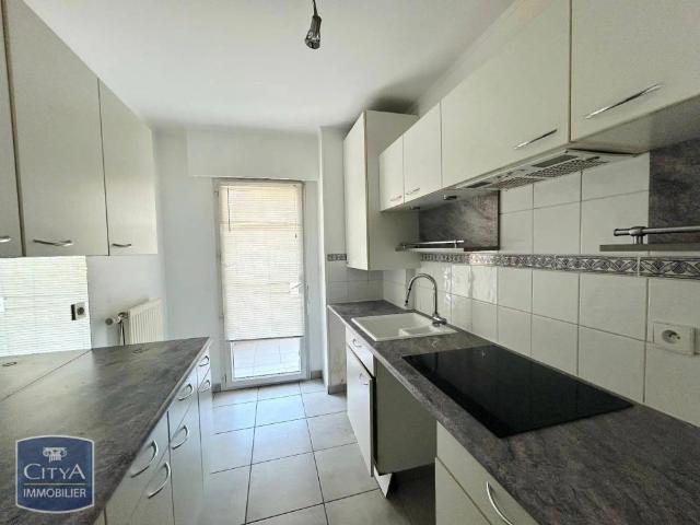 Appartement à louer 3 pièces 77.82m²