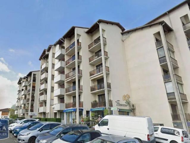 Appartement à louer 3 pièces 77m²