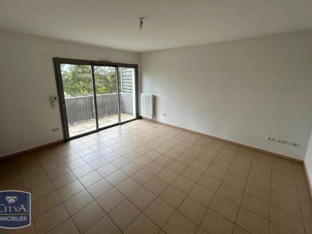 Appartement à louer 3 pièces 79.5m²