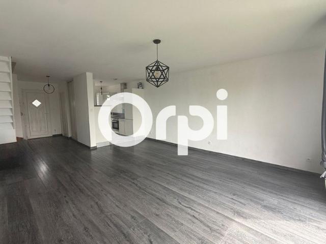 Appartement à louer 3 pièces • 79,80 m2 La Bassée