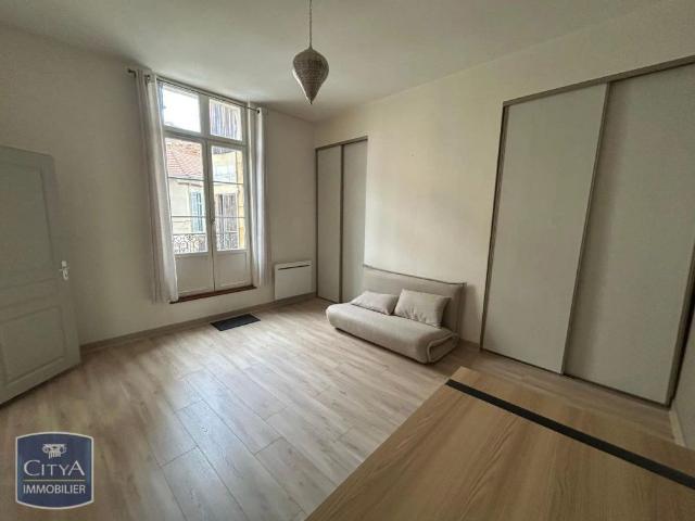 Appartement à louer 3 pièces 79m²
