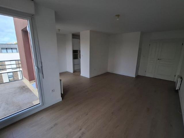 Appartement à louer 3 pièces • 70 m2 Compiègne