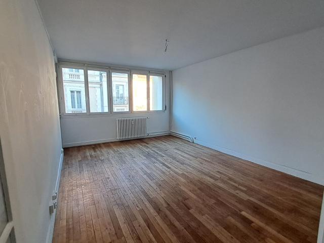 Appartement à louer 3 pièces 70 m
