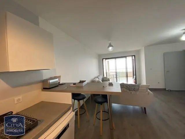 Appartement à louer 3 pièces 72.4m²