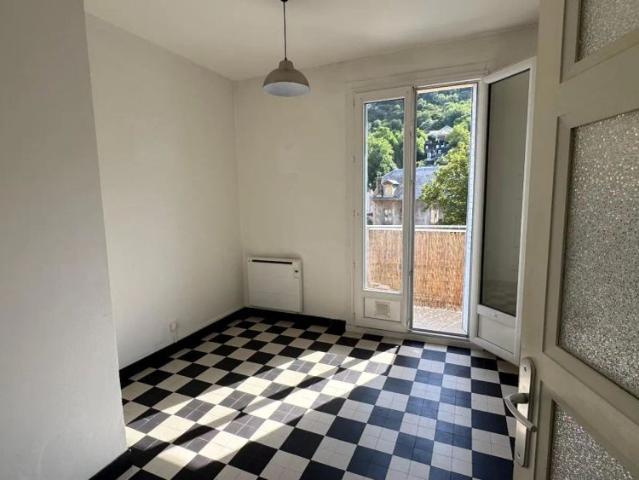 Appartement à louer 3 pièces 72.4m²