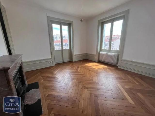 Appartement à louer 3 pièces 72.74m²