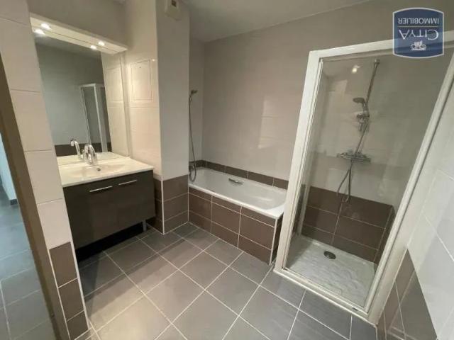 Appartement à louer 3 pièces 72.87m²