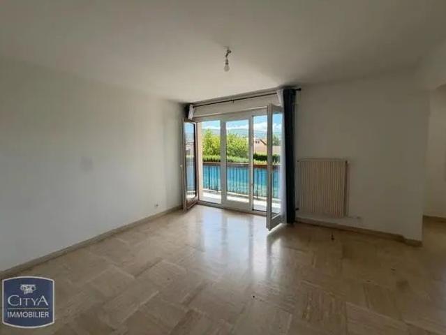 Appartement à louer 3 pièces 73.69m²
