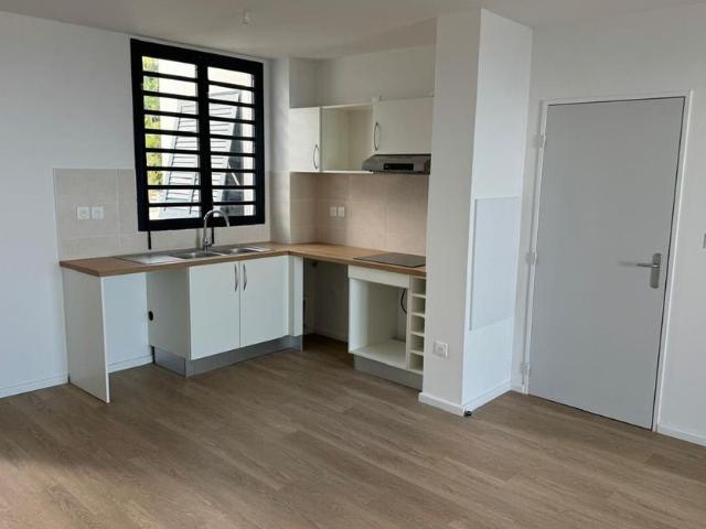 Appartement à louer 3 pièces • 73,60 m2 Saint Leu