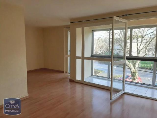 Appartement à louer 3 pièces 73m²