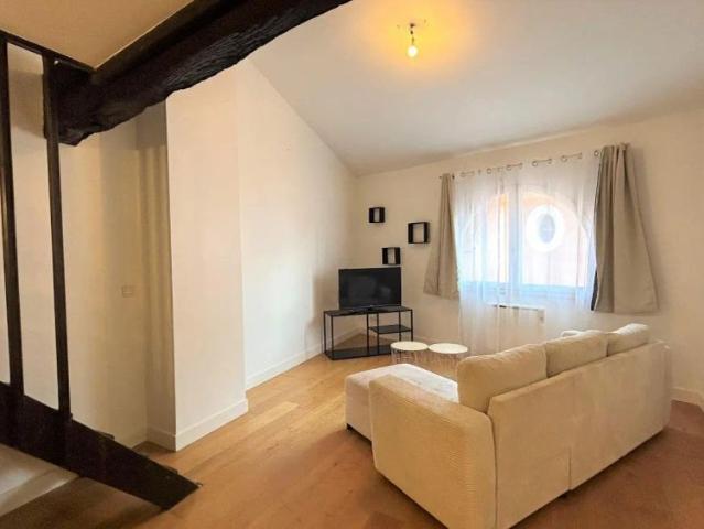 Appartement à louer 3 pièces 84.04m²