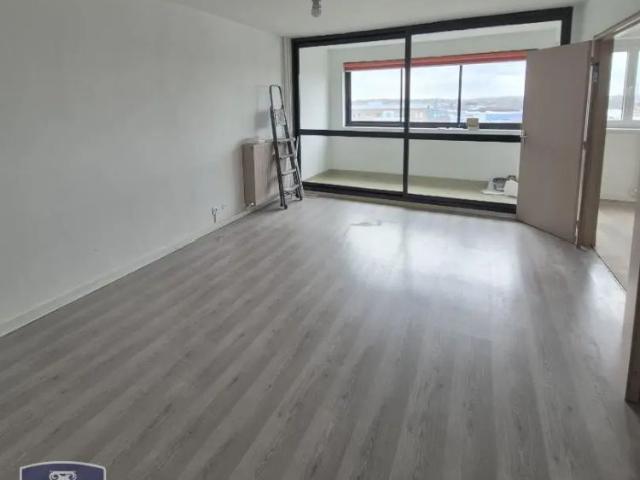 Appartement à louer 3 pièces 84.7m²