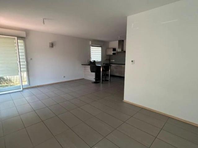 Appartement à louer 3 pièces 80m²