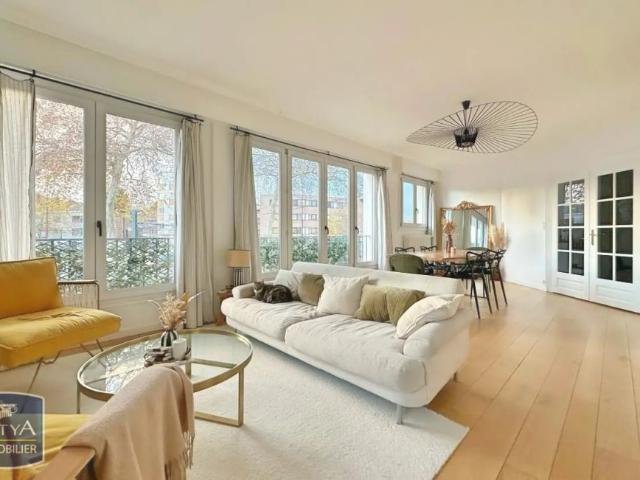 Appartement à louer 3 pièces 82.06m²