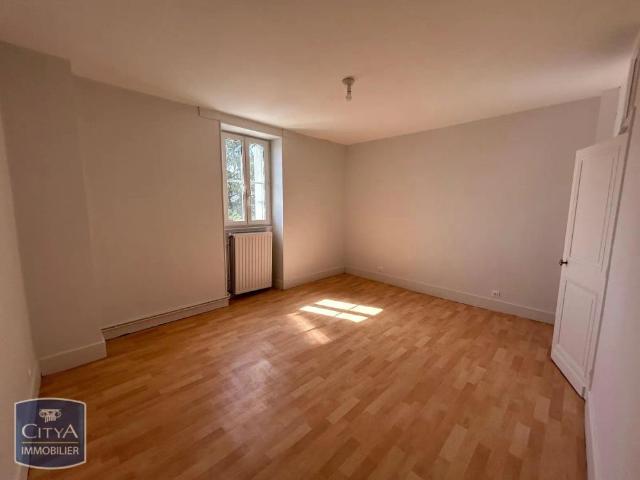 Appartement à louer 3 pièces 82m²