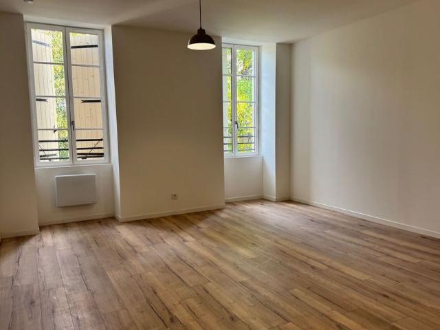 Appartement à louer 3 pièces • 83 m2 Mazamet