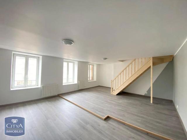 Appartement à louer 3 pièces 83.55m²