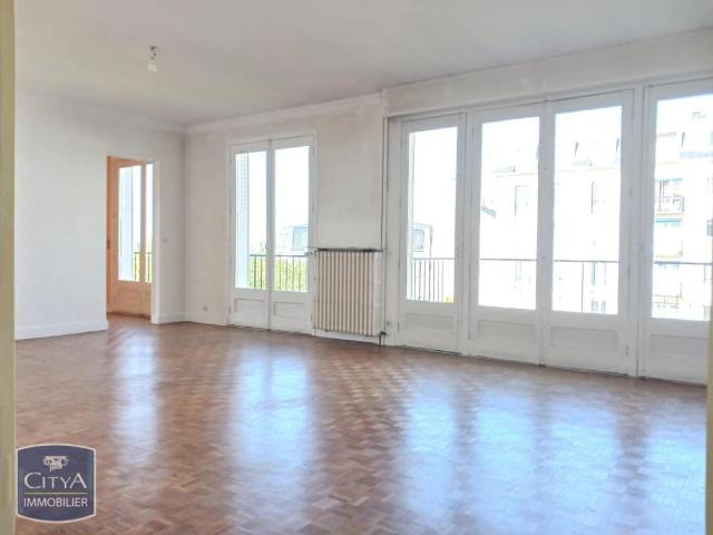 Appartement à louer 3 pièces 83.81m²