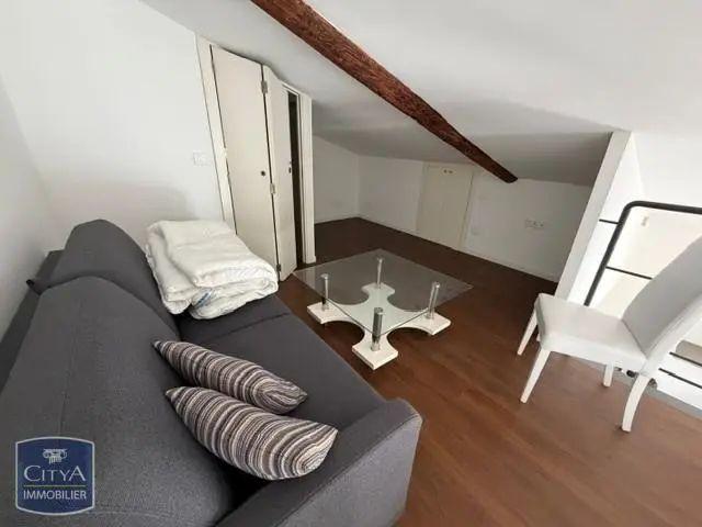 Appartement à louer 3 pièces 83m²