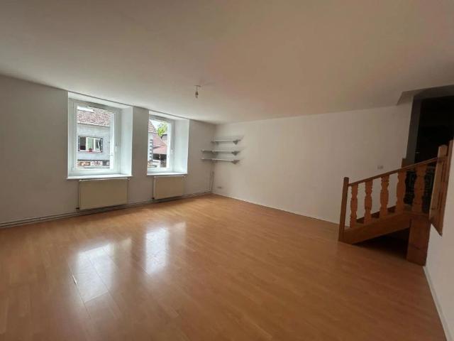 Appartement à louer 3 pièces 90.76m²