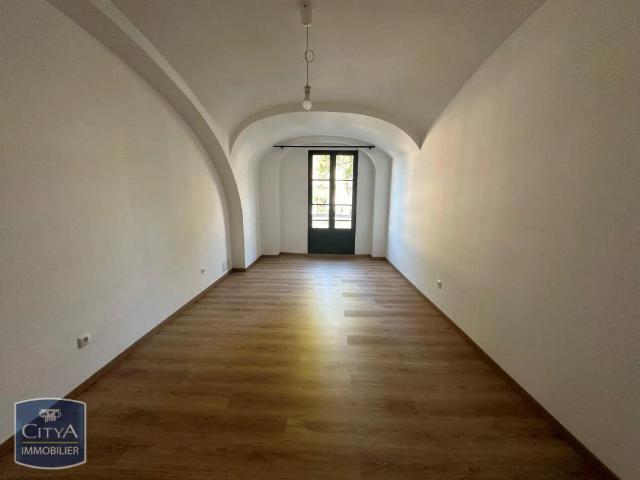 Appartement à louer 3 pièces 92.5m²