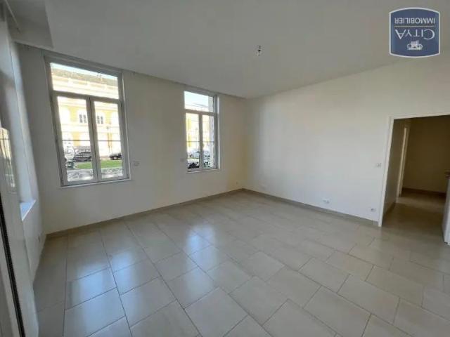 Appartement à louer 3 pièces 93.38m²