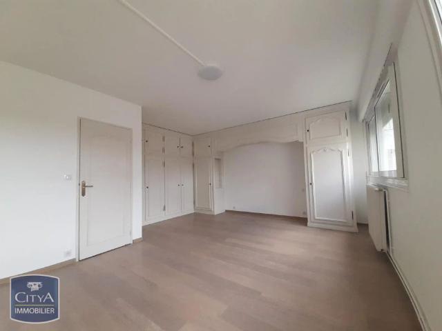 Appartement à louer 3 pièces 93.62m²