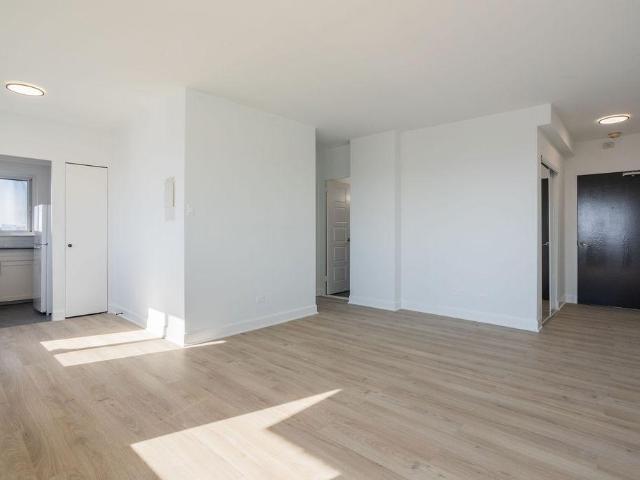 Appartement à Louer 4400 Sainte Catherine West, Anjou Montréal 13 photos | Logis Québec
