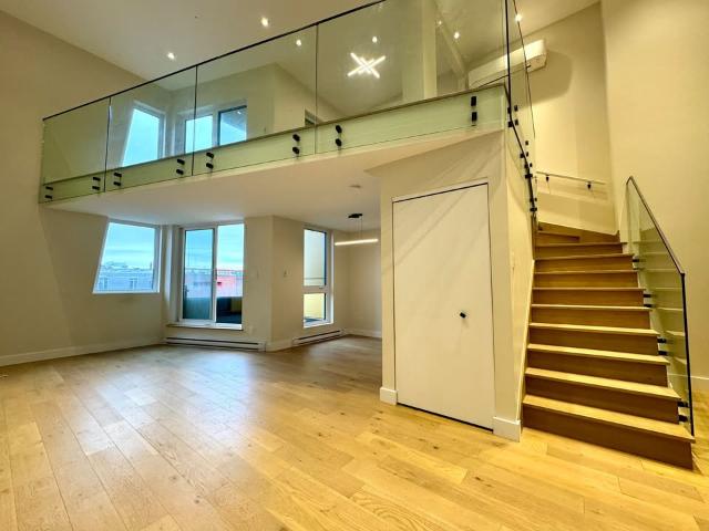 Appartement à Louer 4510 Avenue Du Parc, Le Plateau Mont Royal Montréal 17 photos | Logis Québec