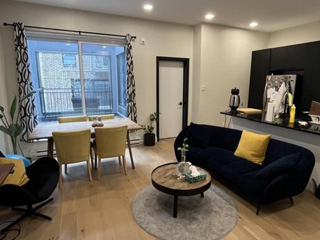 Appartement à Louer 4510 Avenue Du Parc, Le Plateau Mont Royal Montréal 13 photos | Logis Québec