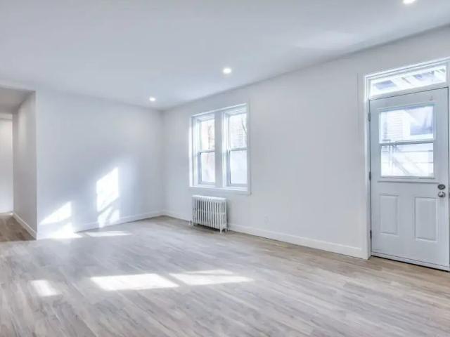 Appartement à Louer 4530 Avenue Girouard, Montréal 18 photos | Logis Québec