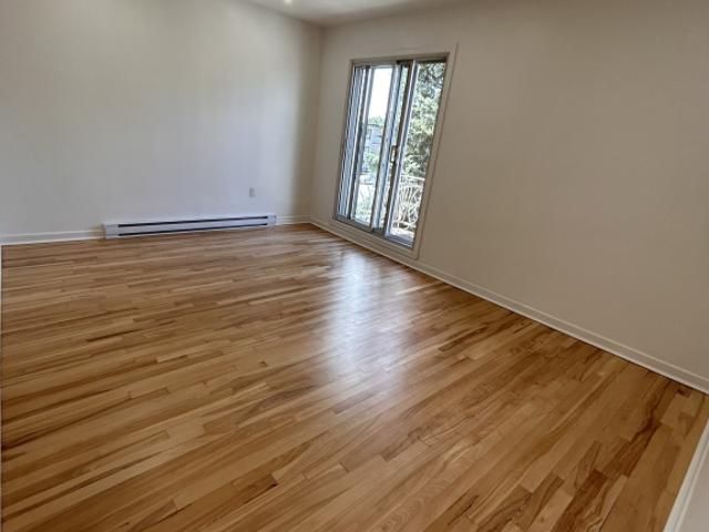 Appartement à Louer 4632 rue Bourdages, Saint Léonard Montréal 21 photos | Logis Québec