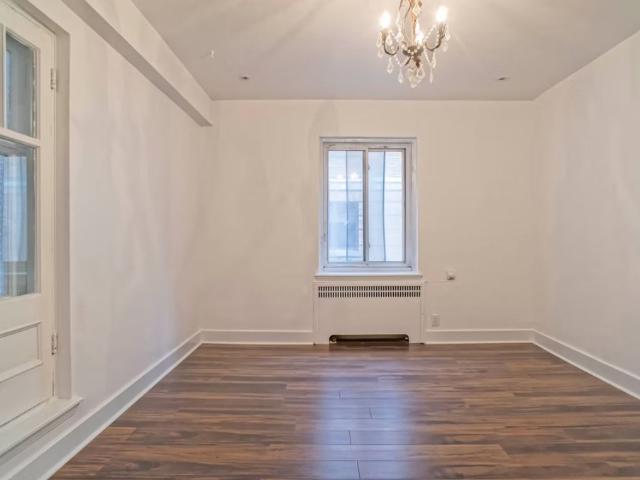 Appartement à Louer 4855 cote saint luc, Westmount 21 photos | Logis Québec