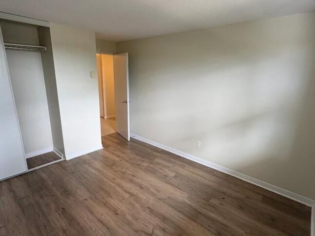 Appartement à Louer 400 Boul des Grives Gatineau J9A 3R4, Hull Gatineau 6 photos | Logis Québec