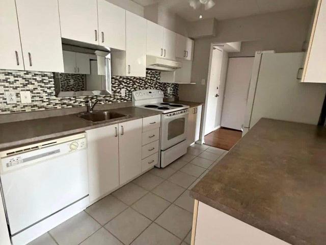 Appartement à Louer 400 Boul des Grives Gatineau J9A 3R4, Hull Gatineau 7 photos | Logis Québec