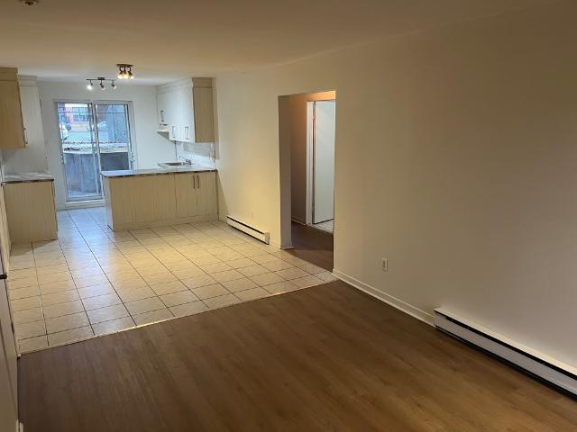 Appartement à Louer 40 rue de l'Église, app1, Le Vieux Longueuil Longueuil 8 photos | Logis Québec