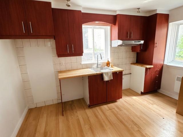 Appartement à Louer 410 Florence, Mont Bellevue Sherbrooke 5 photos | Logis Québec