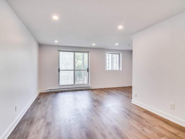 Appartement à Louer 42 Rue Bédard Gatineau J8Y 5Z6, Hull Gatineau 12 photos | Logis Québec
