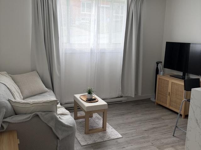 Appartement à Louer 4 1331 rue Cabana, Mont Bellevue Sherbrooke 4 photos | Logis Québec