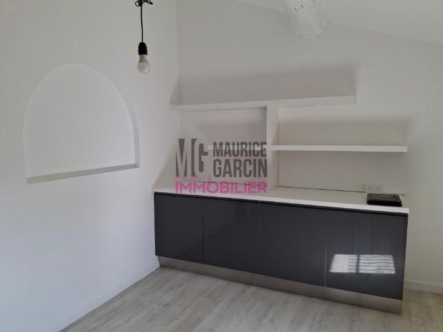 Appartement à louer, 4 pièces Monteux 84170