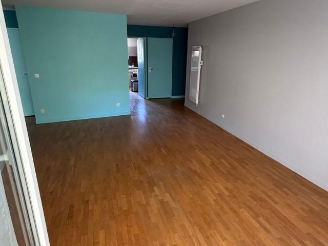 Appartement à louer 4 pièces • Neuilly Plaisance