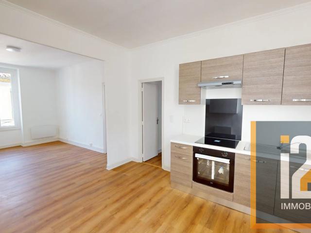 Appartement à louer, 4 pièces Nîmes 30000