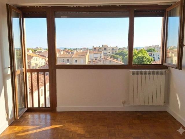 Appartement à louer 4 pièces • Nîmes