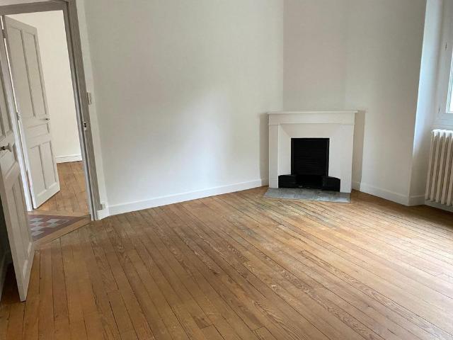 Appartement à louer, 4 pièces Aubenas 07200