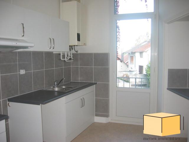 Appartement à louer, 4 pièces Belley 01300