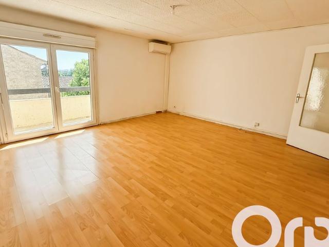 Appartement à louer 4 pièces • Bollène