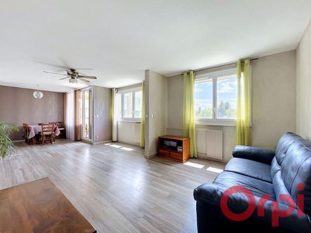 Appartement à louer 4 pièces • Bourgoin Jallieu