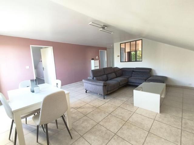 Appartement à louer 4 pièces • Évry